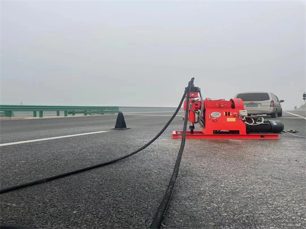 雄关区马路路基路面开裂下沉注浆加固灌浆